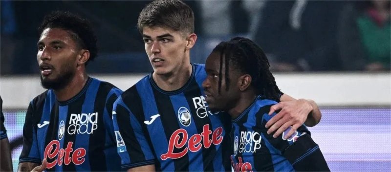 Serie A – Lookman ghi bàn, Atalanta đánh bại Roma 2-1