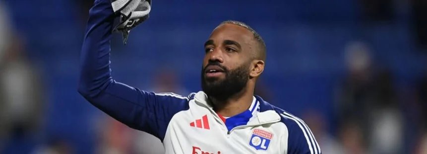 Fonseca xác nhận Lacazette sẽ rời Lyon vào mùa hè này, kết thúc sự nghiệp kéo dài 17 năm của mình