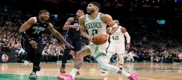 Thiệt hại nặng nề! Tatum bị rách gân Achilles bên phải và phải phẫu thuật, có thể sẽ phải nghỉ thi đấu toàn bộ mùa giải 2025-26