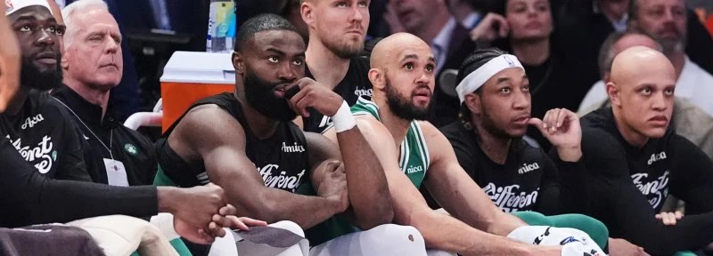 ESPN: Ngôi sao Celtics Jaylen Brown được chẩn đoán bị rách một phần sụn chêm ở đầu gối phải