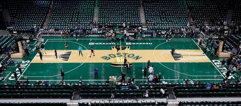 Boston Celtics đối mặt với áp lực lương cao