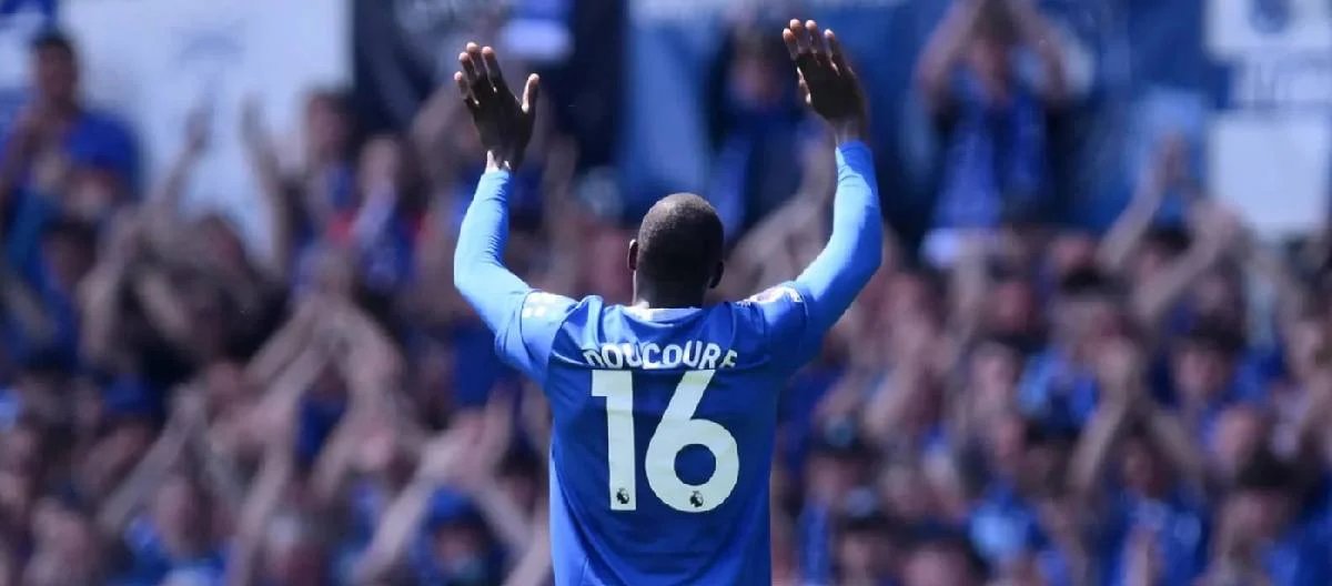 Abdoulaye Doucoure chuẩn bị rời Everton khi hợp đồng hết hạn