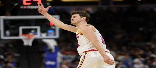 Ngôi sao của Warriors Post nhận được 4 phiếu bầu thứ hai và ghi được 4 điểm nhưng không được chọn vào Đội toàn tân binh