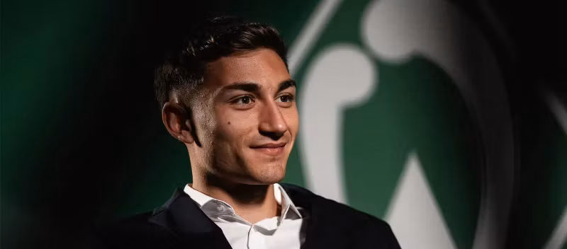 Werder Bremen officially announced the free transfer of Segunda División starlet Chuqué, with a contract expected to last four years.