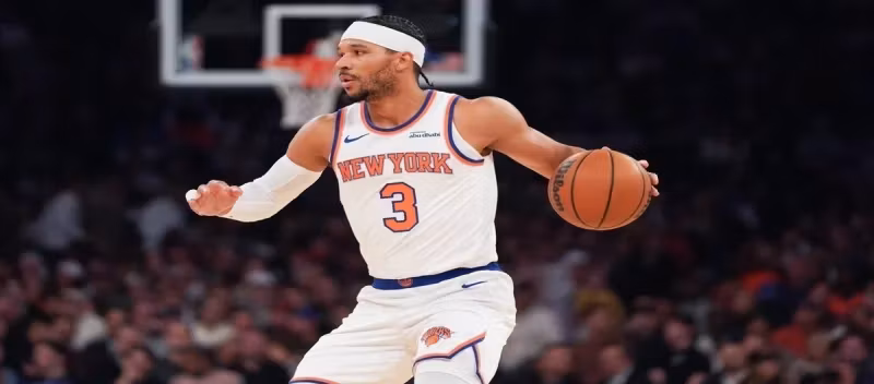 Hart's offensive and defensive outburst became the turning point as the Knicks reversed the Spurs' lead.