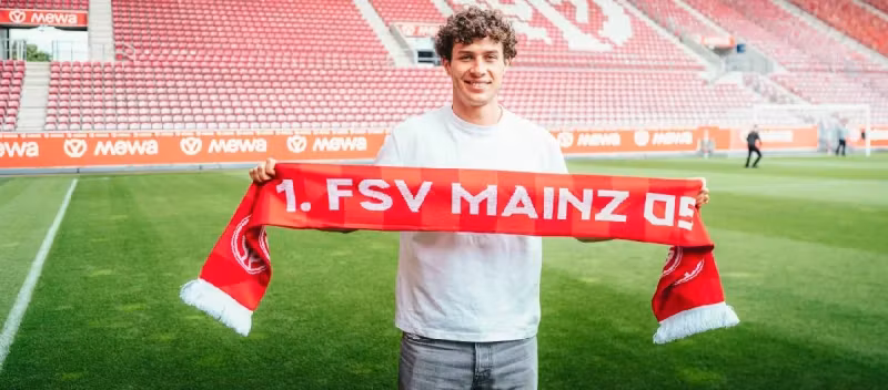 Mainz officially announced the signing of Fabio Gruber.